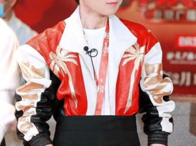 王源北京跨晚：星光璀璨，氛围感十足的路透瞬间